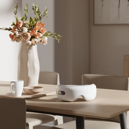 EyeUnwind Eye Massager